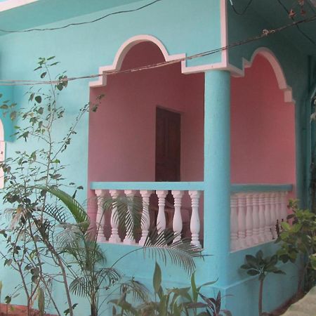 Fraddie Guest House Калангуте Екстериор снимка