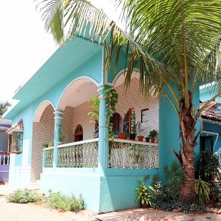 Fraddie Guest House Калангуте Екстериор снимка